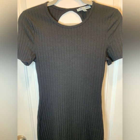 Pink Lily Ribbed Bodycon Dress - Picture 2 of 4